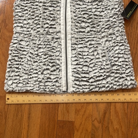 Casual Identity Women’s Size Large NWT Faux Fur Vest Ivory Quilted Adj Waist - Picture 10 of 15